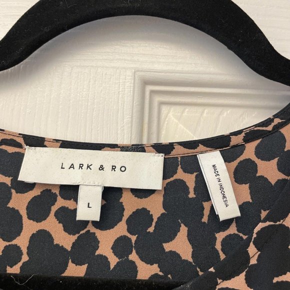 Lark & Ro Animal Print Blouse. Large. Ruffle. Career Work Top. - Picture 2 of 6